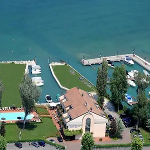 Yachting Mistral *** Sirmione